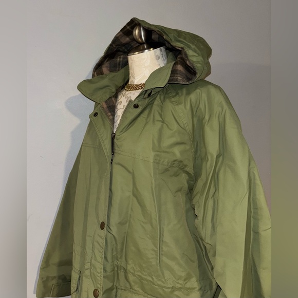 WOOLRICH Size XL Coat.  #7 - Picture 4 of 16